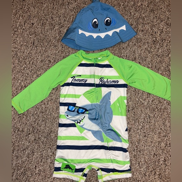 Tommy Bahama Baby Shark Swim Rash Guard & Hat - Picture 2 of 3